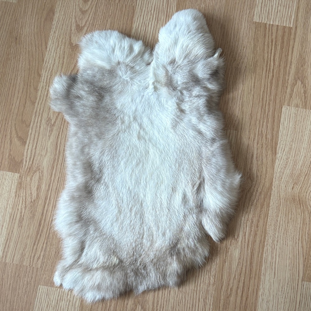 A151 Cream Rabbit Fur Pelt for Crafts and Display